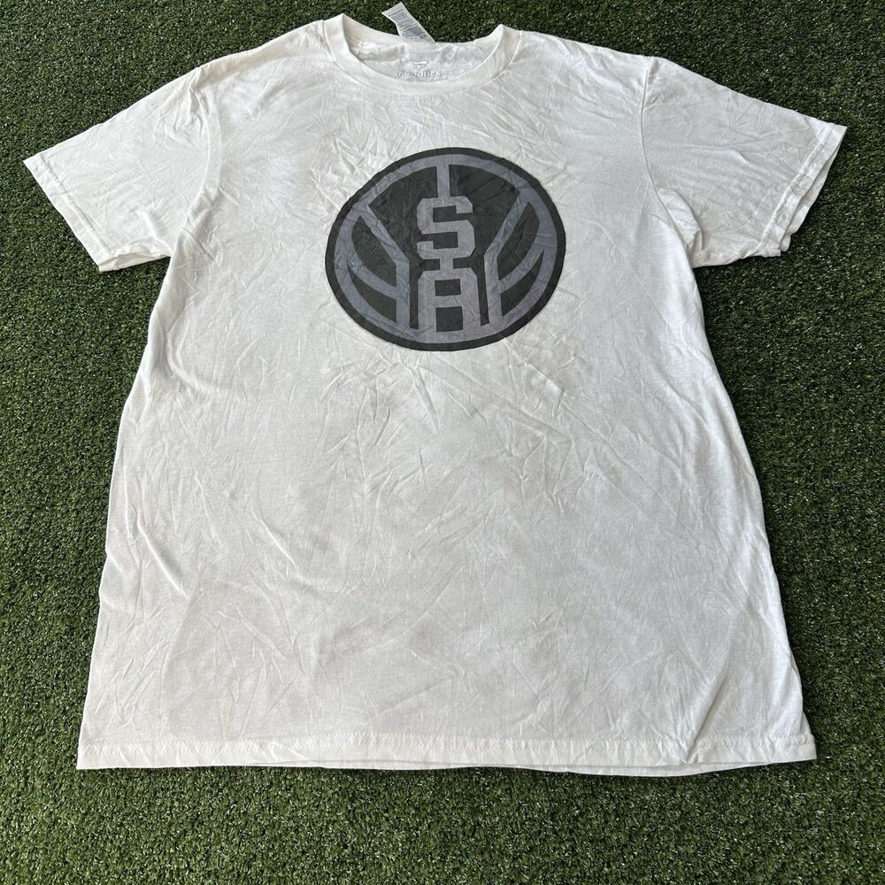 Fanatics Men’s Medium White Basketball Graphic Logo T-Shirt Short Sleeve